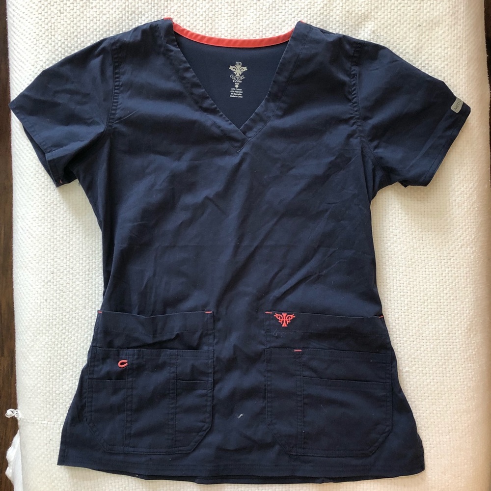 Scrub top